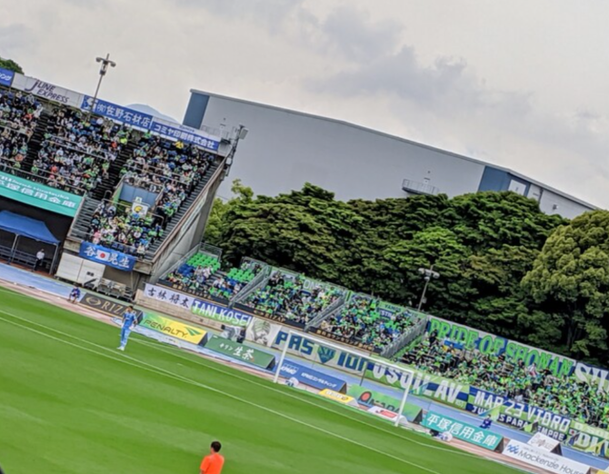 �C�j�G�X�^